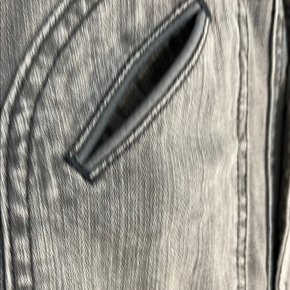 Stylish Gray Bomber Jacket for Men - Picture 5 of 11